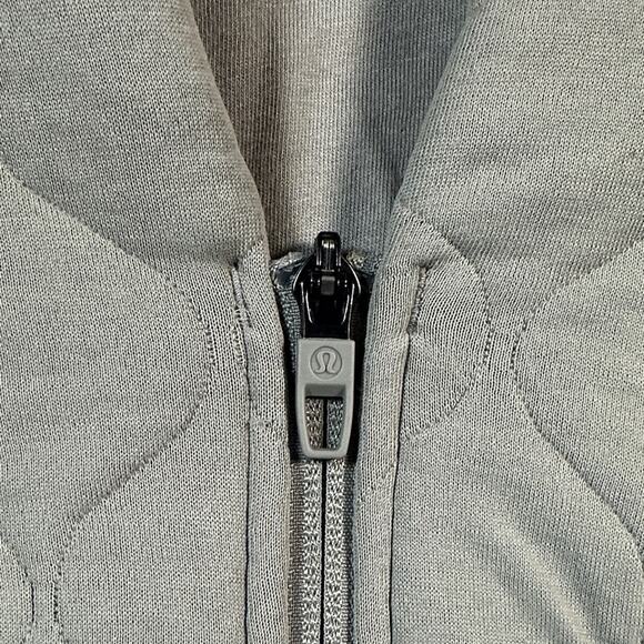 Lululemon Quilted Bomber Jacket Riverstone/Tan Size 4 EUC - Picture 4 of 8